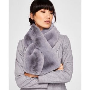 NWT Ted Baker Pashaa faux fur & feather scarf grey MSRP $205